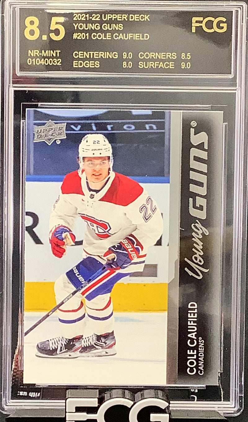 2021-22 YOUNG GUNS ROOKIE CARD - Cole Caufield 8.5