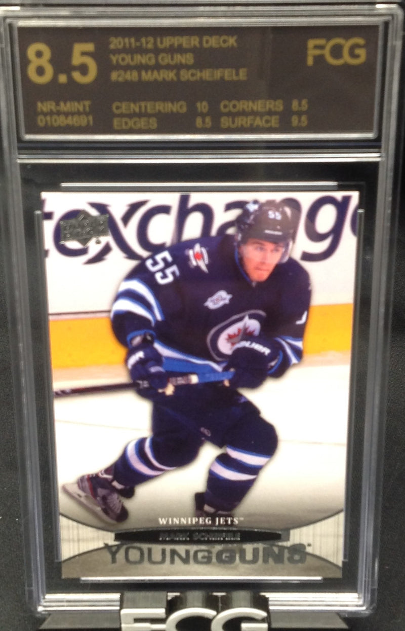 2011-12  YOUNG GUNS ROOKIE CARD