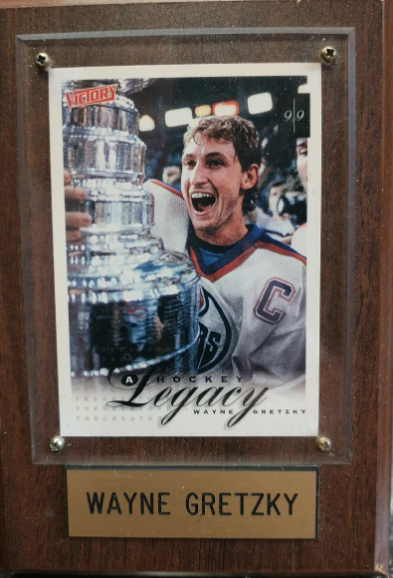 Plaque W/Card Wayne Gretzky